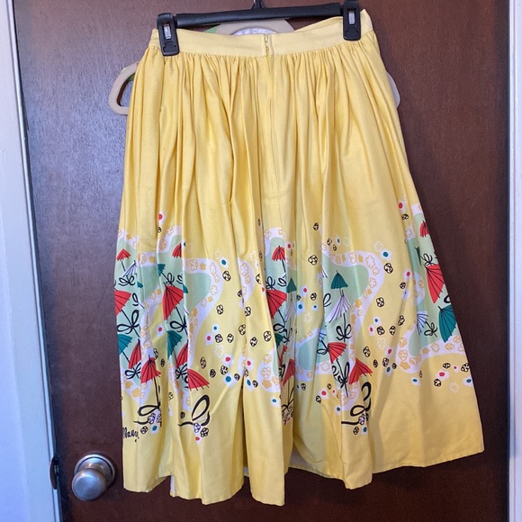 Pinup Couture Yellow Circle Skirt with Parasol/Umbrella Print Mary Blair - Picture 3 of 5